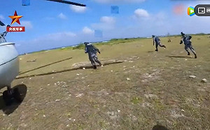 (影) 中國南海主權頻遭外艦挑戰 解放軍演練「礁奪控」登陸戰示威