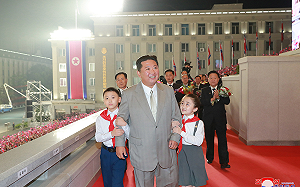 金正恩有12替身？專家：參加閱兵非本人 本尊恐因政變被軟禁