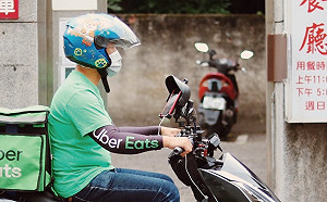 機車族注意！蘋果警告：iPhone裝在支架上恐損壞照相功能