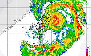 璨樹行進路線對陸地破壞性小  王定宇開玩笑:氣象武器高度機密藏不住!