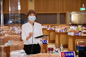 新北市議員江怡臻:呼籲中央應專案擴大施打疫苗