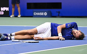 新科美網冠軍也是電玩咖！梅德韋傑夫用「死魚慶祝」首冠到手