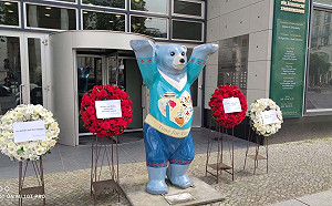 朱學恒送喪禮花圈給謝志偉 民進黨:羞辱前線外交官