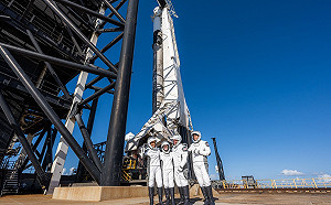 SpaceX寫歷史!成功進行首次全平民太空旅行