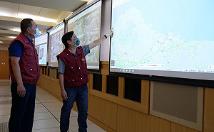 中秋連假收假日 東北角濱海風景區人車多