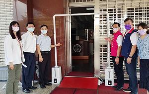 高雄鐵路媽祖慈善會攜手企業 捐贈高雄監獄防疫物資