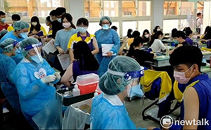 桃園BNT開打第3日 累計34校接種2.9萬人 逾6千學生請疫苗假