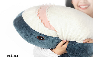 痛失肩膀！英IKEA鯊魚抱枕將停售 網連署「搶救鯊鯊」