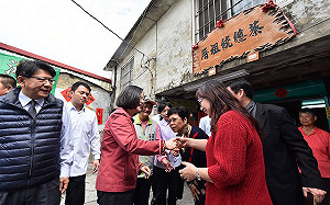 烏龍一場！網傳蔡總統屏東祖厝沒繳電費 總統府查證：是隔壁