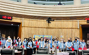 愛國不需透過國旗綁架！黃捷：請國民黨放過高雄！