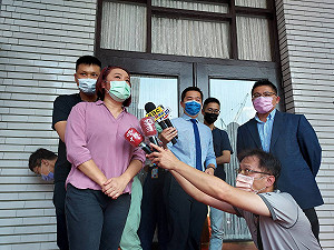 火藥味！邱顯智痛斥鴨霸政黨 陳玉珍反批時力自甘墮落