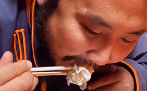 牧民網紅蒙古大草原叫外賣3.5小時才送到！202公里運費2520元