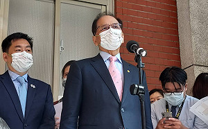 寫公開信致游錫堃 高育仁：省議會應列法定古蹟