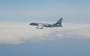 軍事粉專指共機嗆「有種開火不然挨揍？」 律師聽完後打臉揭真相