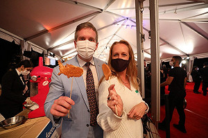 華府饗宴慶雙十 寶島蛋糕原民烤乳豬吸睛