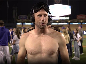 (影)道奇闖季後賽　王牌薛澤脫上衣受訪