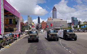 圖輯》度過百年大旱！ 「抗旱英雄、國人研發抗旱裝備」國慶遊行