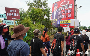 現場直擊》陳柏惟苦行 支持者一路相隨打氣