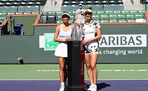 印地安泉網賽女雙決賽  謝淑薇攜手梅丹斯封后