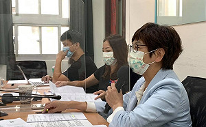 九大券預算未審先發 蔡壁如拿「熊好券」轟政院：把立院當塑膠？