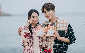 金宣虎捲醜聞！《海岸村》演員相繼取消採訪  網嗆：一人拖垮全村