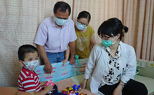 跨國攜手治療眼癌男童  台日美仁醫接力搶救張小弟靈魂之窗