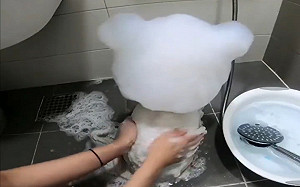 (影)「小白熊」洗澡！網友直呼太可愛！