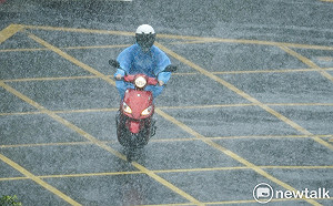 快訊》東北季風＋華南雲雨區夾擊！氣象局：5縣市豪大雨特報