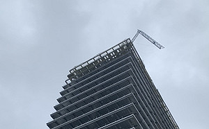 新莊吊臂遭「震彎」！侯友宜說話了