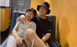 「那對夫妻」父女合照像情侶！Nico醋喊：小王子就要來拯救我了