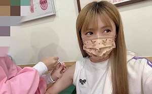 終於不是疫苗孤兒！解婕翎開心曬照：剛打完我的第一劑