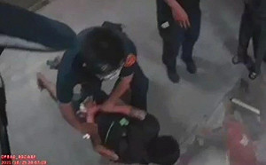 屏東挖眼案後驚傳爆頭惡漢當街殺人! 持磚砸死6旬翁 木棍重敲男子頭