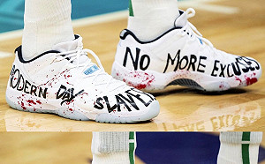 NBA球星有種！穿血鞋砲打Nike對中國暴行變啞巴
