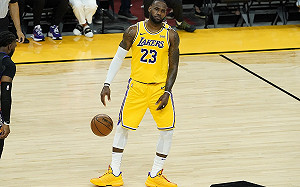 吐槽魷魚遊戲　詹皇和編劇隔空對話