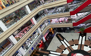 中國鬧「芯荒」 價格炒到超出正常800倍 汽車預計減產200萬輛