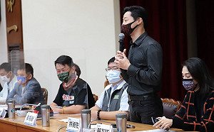 誰在編故事？林昶佐稱和陳柏惟一起哭 黃暐瀚揭「本人公開喊亂講」