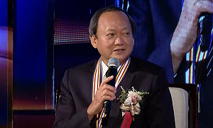 推動全民健保系統！葉金川獲頒醫療奉獻獎