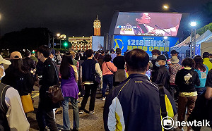 公投倒數！藍營啟動「夜宿凱道49天」 首日上百支持者聚集