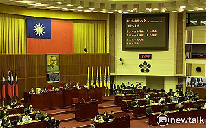 延後了一個月 熊好券墊付案終於在議會過關