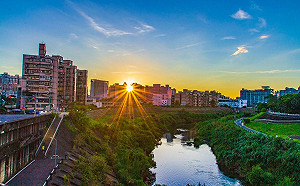 浪漫單車小旅行！沿著景美河濱公園伴著夕陽一路飽覽河岸風光