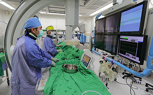 外籍送貨員呼吸喘命危　一步驟保命