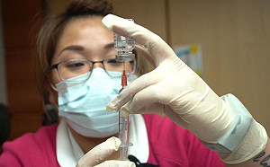 再到貨！自購AZ59.4萬劑晚間抵台