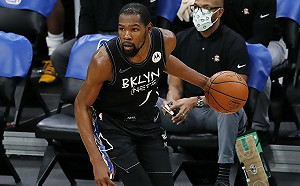 暴龍菜鳥抄KD球　KD反問：他幾歲？