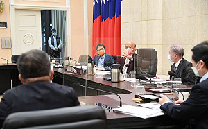 第2劑接種涵蓋率12月有望達6成 蘇貞昌：疫情受控有賴疫苗到貨穩定