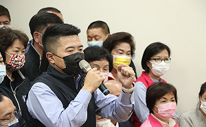 顏寬恒投入立委補選 陳柏惟批：戲碼令人難以下嚥