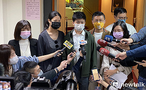 恢復重陽敬老金 苗博雅開砲：北市官員躲哪？民眾黨議員不投票？