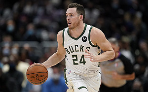 公鹿轟26記三分 聯盟史上第12次