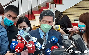 陳時中脫罩唱歌影片流傳 李永得:我很少應酬