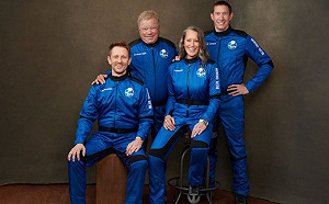 10月才剛上過太空 美國企業家德伏里斯墜機身亡