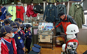 五股貿商里展示陸海空文物美食  重現眷村好味道